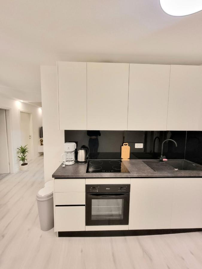 Apartamento Un Ami Pula Exterior foto
