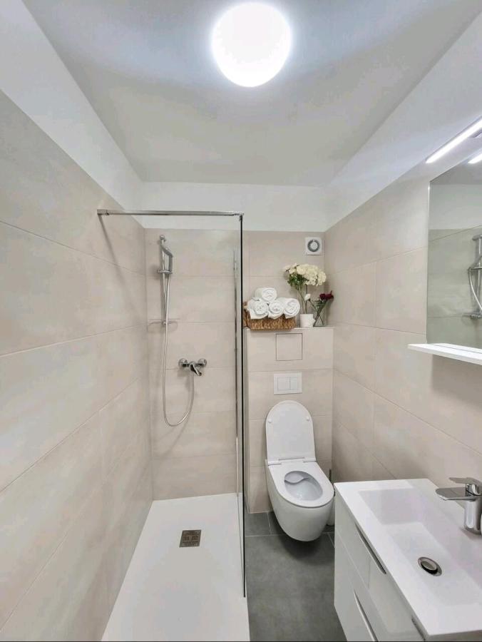 Apartamento Un Ami Pula Exterior foto